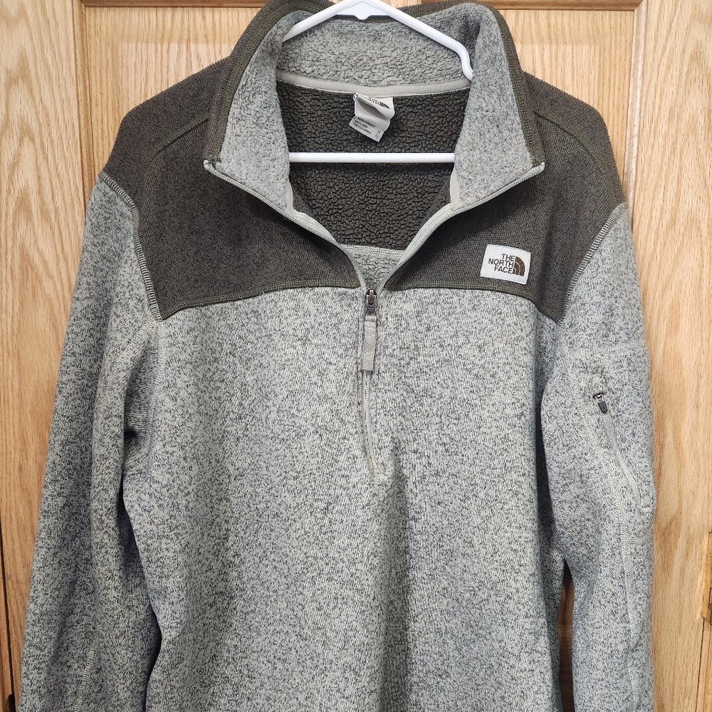 The North Face Men's Quarter Zip Sweater